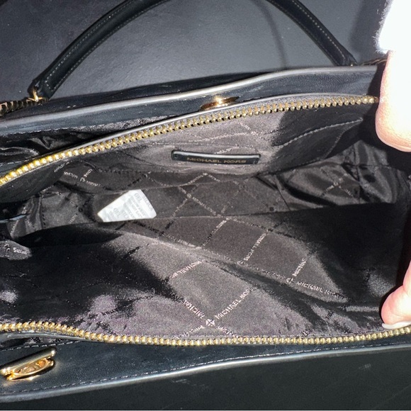 Whitney Medium Quilted Tote Bag - Picture 10 of 13